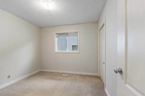 10 Evansmeade Manor Nw, Calgary, AB - Indoor Photo Showing Other Room