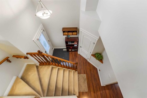 10 Evansmeade Manor Nw, Calgary, AB - Indoor Photo Showing Other Room