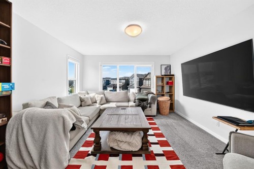 118 Belmont Crescent Sw, Calgary, AB - Indoor Photo Showing Living Room