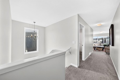 118 Belmont Crescent Sw, Calgary, AB - Indoor Photo Showing Other Room