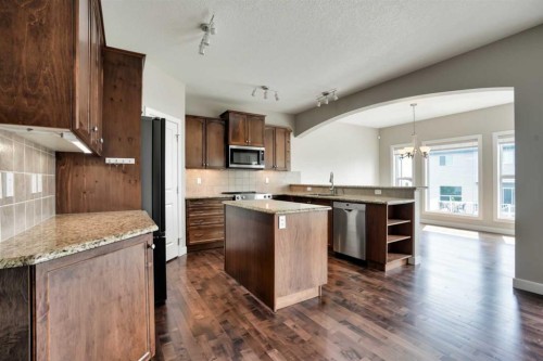 92 Everglen Close Sw, Calgary, AB - Indoor Photo Showing Kitchen With Stainless Steel Kitchen With Upgraded Kitchen