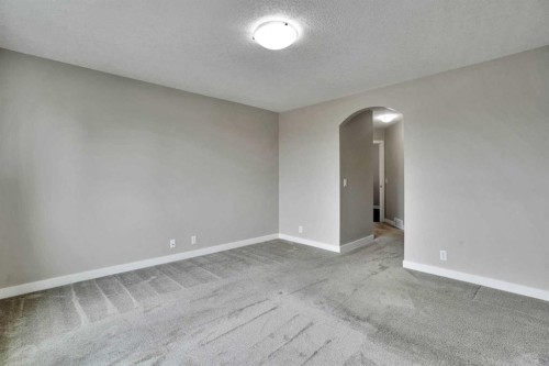 92 Everglen Close Sw, Calgary, AB - Indoor Photo Showing Other Room