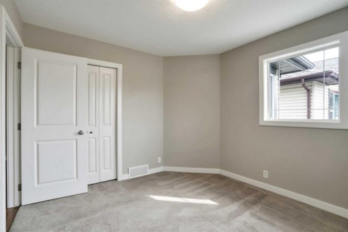 92 Everglen Close Sw, Calgary, AB - Indoor Photo Showing Other Room