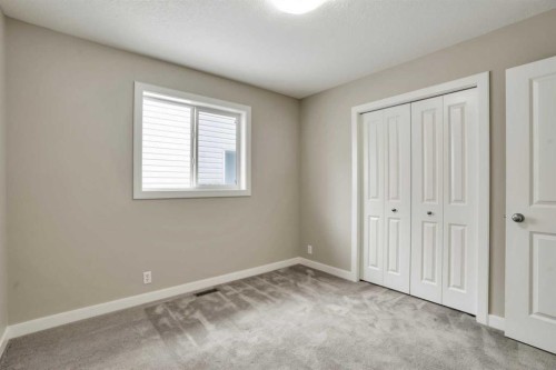 92 Everglen Close Sw, Calgary, AB - Indoor Photo Showing Other Room