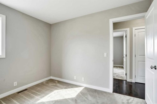 92 Everglen Close Sw, Calgary, AB - Indoor Photo Showing Other Room