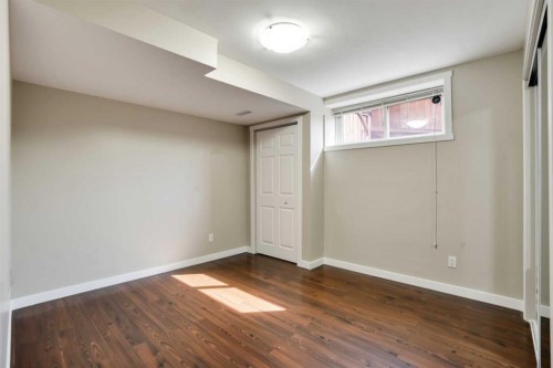 92 Everglen Close Sw, Calgary, AB - Indoor Photo Showing Other Room