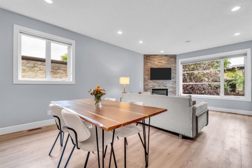 1-309 12 Avenue Ne, Calgary, AB - Indoor With Fireplace