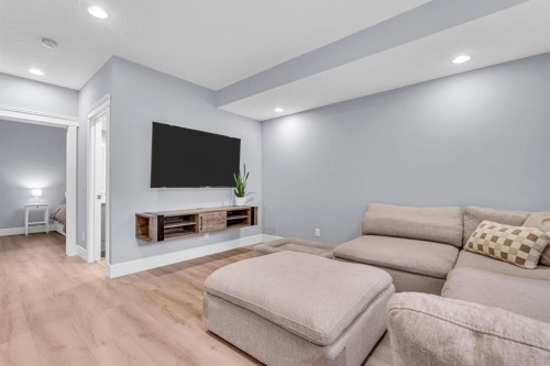 1-309 12 Avenue Ne, Calgary, AB - Indoor