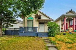 28 Martinridge Road NE Calgary, AB T3J 3L4