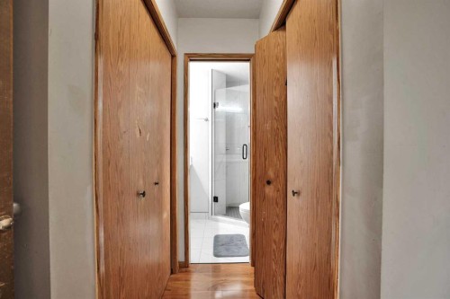 28 Martinridge Road Ne, Calgary, AB - Indoor Photo Showing Other Room