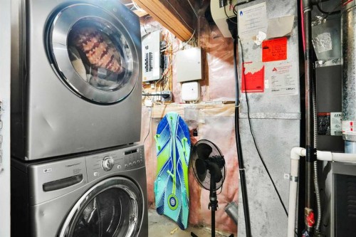 28 Martinridge Road Ne, Calgary, AB - Indoor Photo Showing Laundry Room
