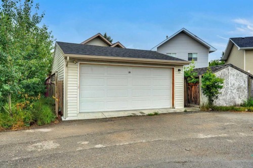 28 Martinridge Road Ne, Calgary, AB - Outdoor With Exterior