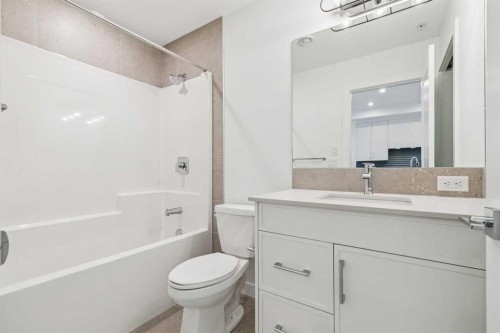 6107-1808 Mahogany Boulevard Se, Calgary, AB - Indoor Photo Showing Bathroom