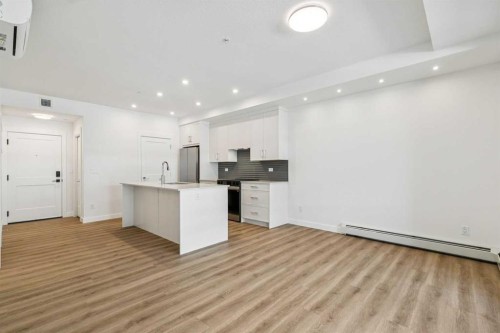 6107-1808 Mahogany Boulevard Se, Calgary, AB - Indoor Photo Showing Kitchen