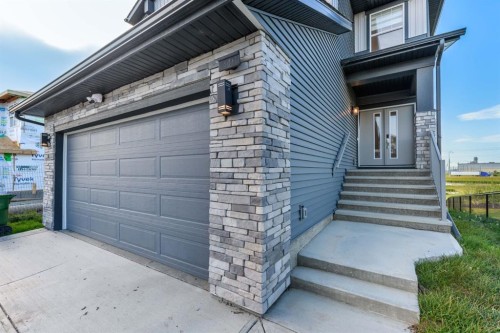 171 Corner Glen Grove Ne, Calgary, AB - Outdoor