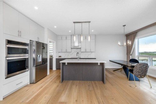 171 Corner Glen Grove Ne, Calgary, AB - Indoor Photo Showing Kitchen With Upgraded Kitchen