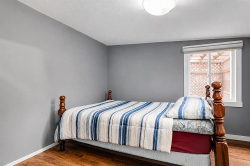 56 Spring Dale Circle Se, Airdrie, AB - Indoor Photo Showing Bedroom