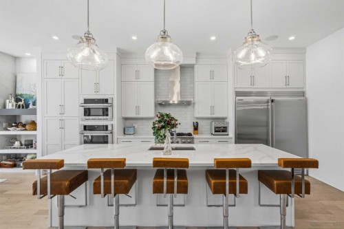 3308 2 Street Nw, Calgary, AB - Indoor