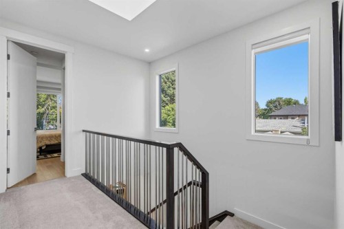 3308 2 Street Nw, Calgary, AB - Indoor Photo Showing Other Room