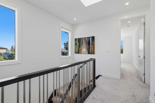 3308 2 Street Nw, Calgary, AB - Indoor Photo Showing Other Room
