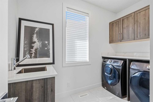 3308 2 Street Nw, Calgary, AB - Indoor Photo Showing Laundry Room