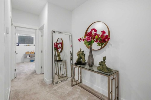 3308 2 Street Nw, Calgary, AB - Indoor Photo Showing Other Room