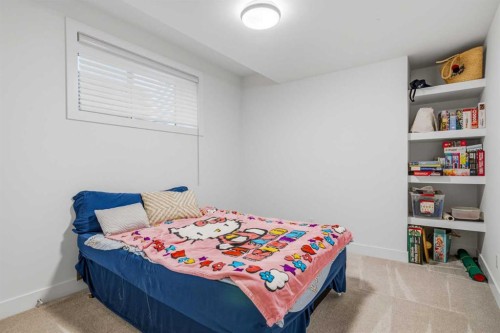 3308 2 Street Nw, Calgary, AB - Indoor Photo Showing Bedroom