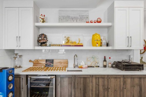 3308 2 Street Nw, Calgary, AB - Indoor Photo Showing Kitchen