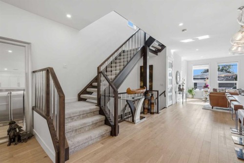 3308 2 Street Nw, Calgary, AB - Indoor Photo Showing Other Room