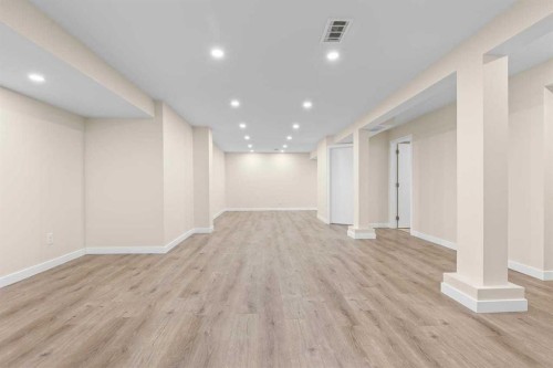 2007 Cottonwood Crescent Se, Calgary, AB - Indoor