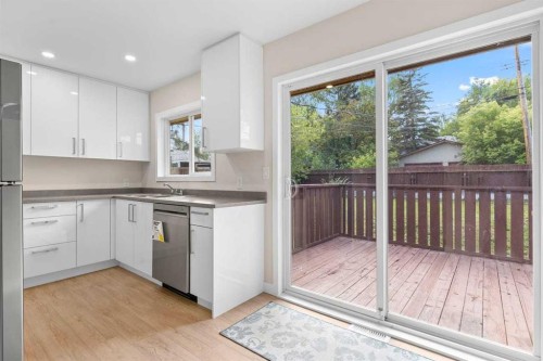 2007 Cottonwood Crescent Se, Calgary, AB - Indoor Photo Showing Kitchen