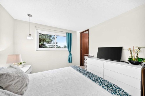 631 Brookpark Drive Sw, Calgary, AB 