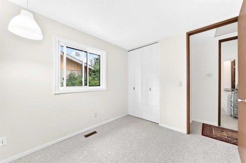 631 Brookpark Drive Sw, Calgary, AB 