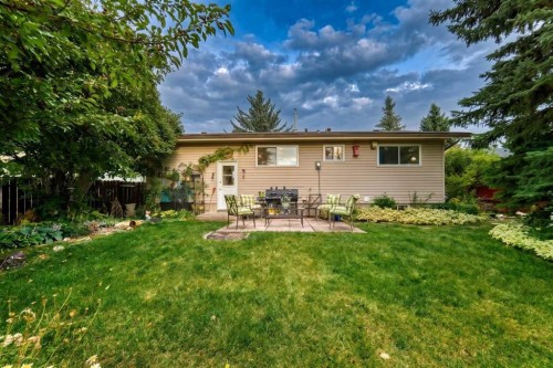 631 Brookpark Drive Sw, Calgary, AB 