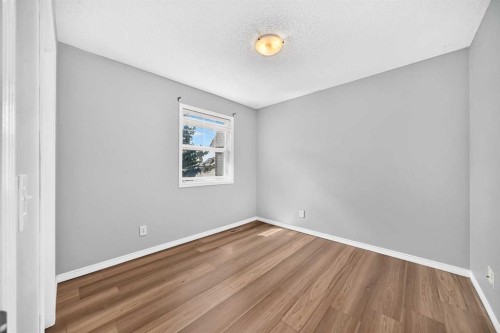 214 Royal Birch Heath Nw, Calgary, AB - Indoor Photo Showing Other Room