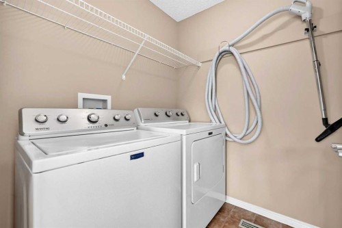 214 Royal Birch Heath Nw, Calgary, AB - Indoor Photo Showing Laundry Room