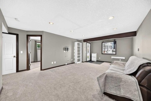 214 Royal Birch Heath Nw, Calgary, AB - Indoor Photo Showing Other Room