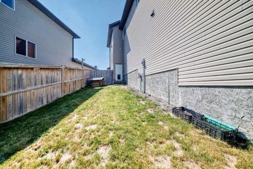 214 Royal Birch Heath Nw, Calgary, AB - Outdoor
