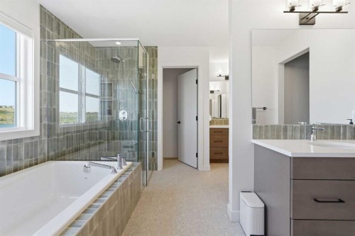 129 Wolf Hollow Villas Se, Calgary, AB - Indoor Photo Showing Bathroom