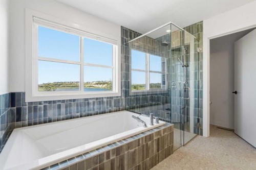 129 Wolf Hollow Villas Se, Calgary, AB - Indoor Photo Showing Bathroom