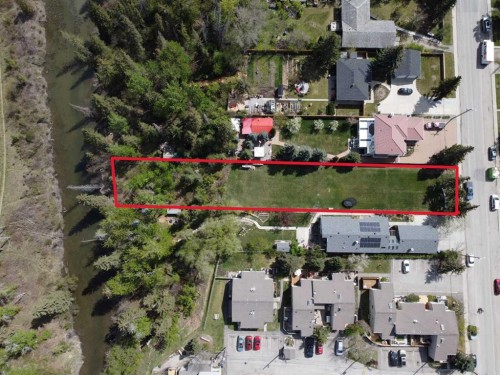 8520 48 Avenue Nw, Calgary, AB 