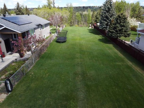 8520 48 Avenue Nw, Calgary, AB 