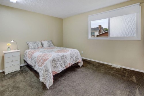 4325 58 Street Ne, Calgary, AB 