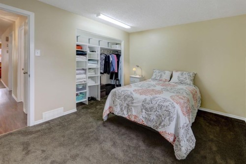 4325 58 Street Ne, Calgary, AB 