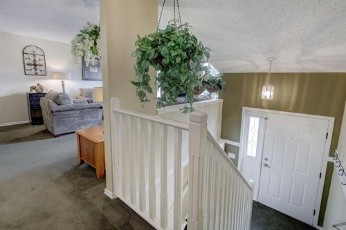 4325 58 Street Ne, Calgary, AB 