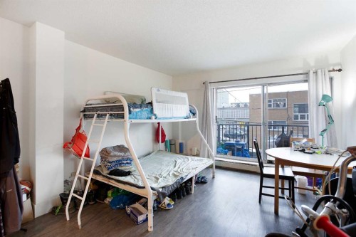 2C-515 17 Avenue Sw, Calgary, AB - Indoor
