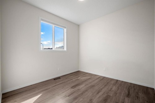 61 Cityline Gate Ne, Calgary, AB - Indoor Photo Showing Other Room