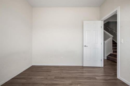 61 Cityline Gate Ne, Calgary, AB - Indoor Photo Showing Other Room
