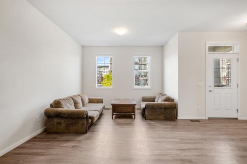 61 Cityline Gate Ne, Calgary, AB - Indoor