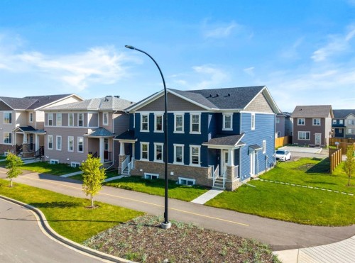 61 Cityline Gate Ne, Calgary, AB - Outdoor With Facade
